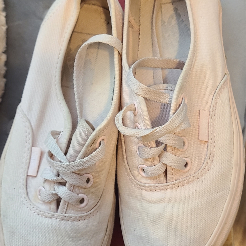 Vans - Picture 5 of 5